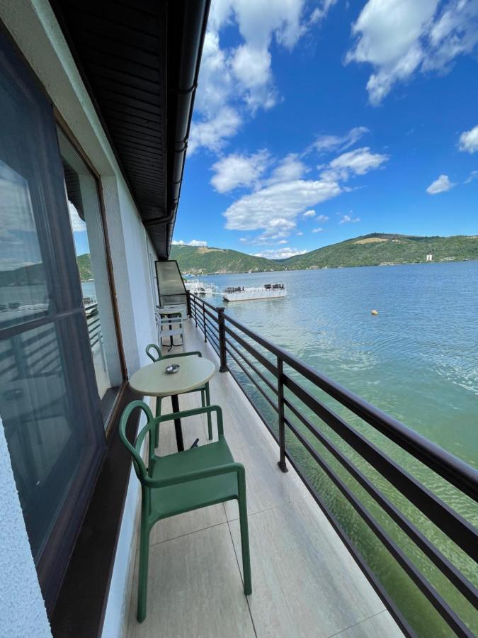 Melin Residence Оршова Экстерьер фото
